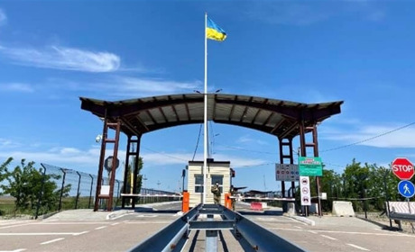 Понад півмільйона: прикордонники розповіли, скільки українців цьогоріч перетнули адмінмежу з Кримом