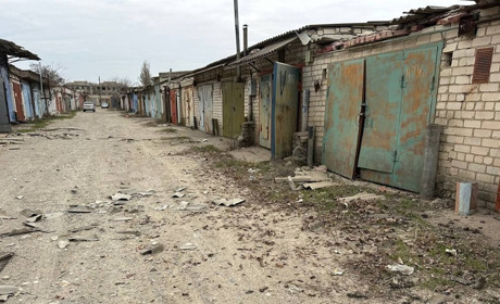 У Новій Каховці на гаражі упала авіабомба