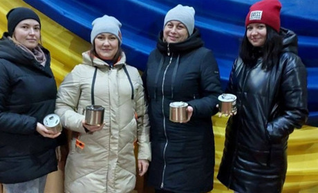 В Українському виготовляють окопні свічки: 85 свічок вже відправили на фронт