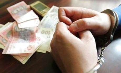 Жмеринчанина, який намагався вкрасти кошти з магазину, засудили на 5 років
