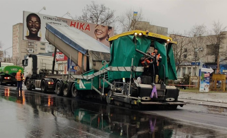 «Дощ іде, а ми скирдуєм»