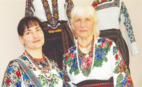 Про кіцманську сорочку і вишивальницю написали в газеті "Порадниця"