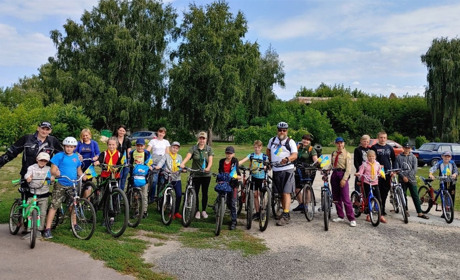 24 кілометри на велосипедах – як маленькі пластуни відзначили День Незалежності України