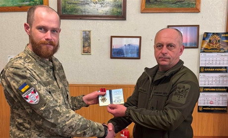 29-річного бійця із Сарненського району нагородили «Золотим хрестом» Головнокомандувача ЗСУ