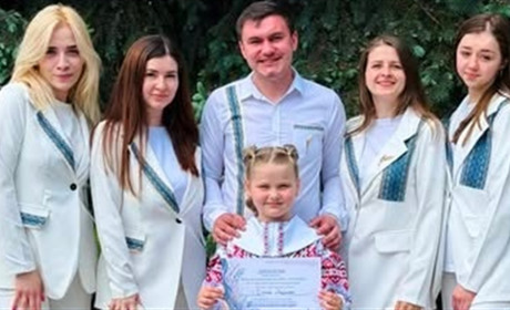 Переможний виступ славутських колективів на обласній сцені