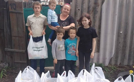 Багатодітні родини міста отримали допомогу від облдержадміністрації