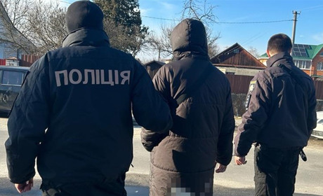 Звягельські поліцейські затримали організаторів інтернет-наркокрамниці