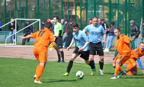 Чортківський футбол: «Вигнанка» поступається, але проходить у півфінал, та інші матчі вікенду