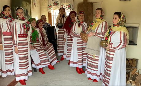 Сарненщина щедрує та колядує: прослухайте плейлист кращих місцевих виконавців