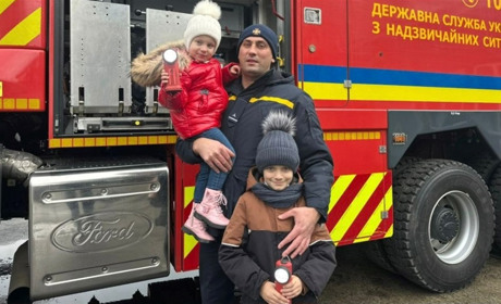 Між сиреною та родинним теплом: історія рятувальника Олександра Черниша