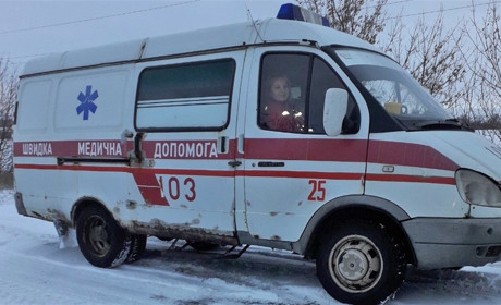 Швидку - на "ремонт": хто і чому намагався зупинити роботу хорошівської бригади лікарів 