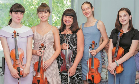 Мелитопольские скрипачи участвуют в международном конкурсе: как мы их можем поддержать?