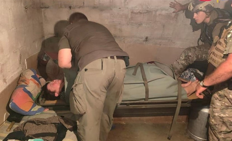 Тікала від обстрілів і травмувала ноги: у Максимільянівці жінка дивом врятувалась