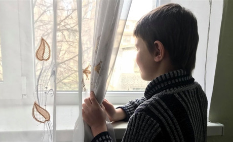 Саша чекає  на свою нову родину