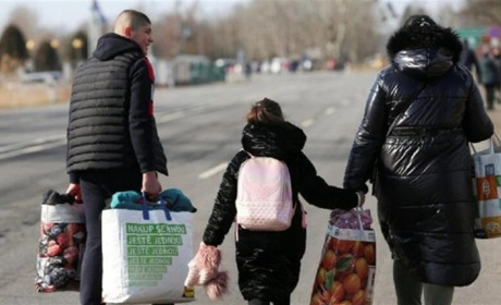 Переселенцям і тим, хто допомагає їм з житлом, держава виплачуватиме матеріальну допомогу