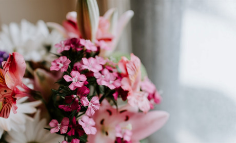 Виконуємо вручення квітів з доставкою в Гадячі даруючи гарний настрій