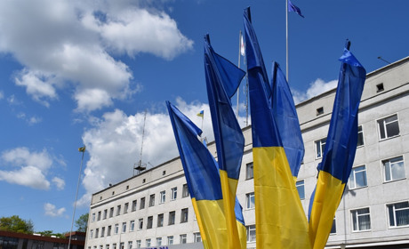 Шкільний автобус, оздоровлення дітей та мільйони для військових: на сесії внесли зміни до бюджету