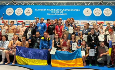 Южноукраїнські сумоїсти вибороли золоту, срібну та бронзову медалі на Чемпіонаті Європи