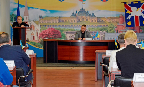 3 комплекти РЕБів для ЗСУ та питання безпритульних тварин: акценти 54 сесії у Жмеринці