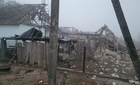 Окупанти зранку атакували Берислав, попередньо, керованими авіабомбами: загинула жінка