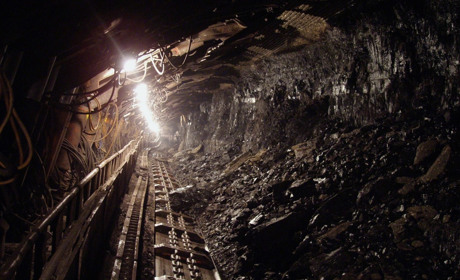 На шахте "Центральная" из-за обвала породы погиб забойщик