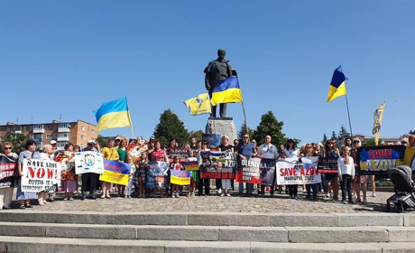 Умань ішла за «Азов»: 24 серпня уманці пройшли ходою, щоб привернути увагу до визволення полонених