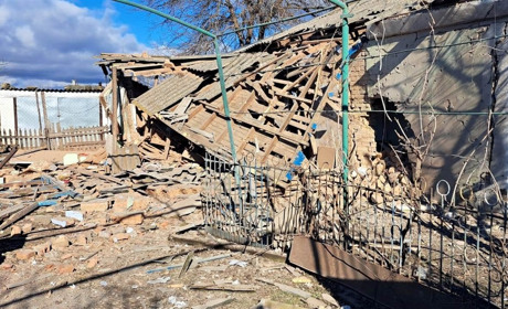 За минулу добу на Херсонщині окупанти здійснили майже 60 воєнних злочинів