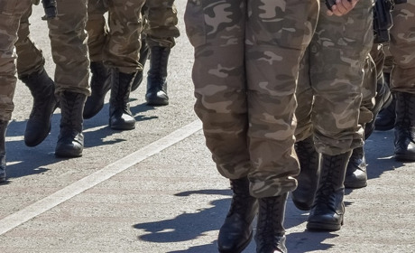Жінок в Україні поставлять на військовий облік, як і чоловіків
