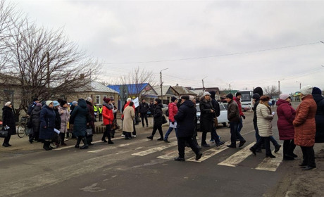 У Сватовому і ще двох містах Луганщини представники профспілок перекривали дороги. Чому протестували