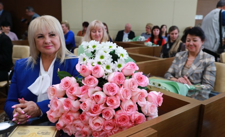 В области чествовали «хозяек края» - среди 48 лауреаток есть и представительницы Мелитопольщины