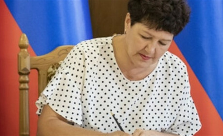 Очолила окупаційну “адміністрацію” в Кремінній. Скільки отримає за колабораціонізм