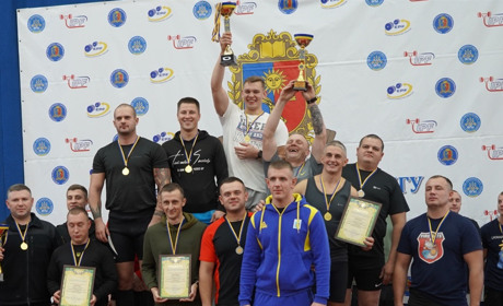Спортивне ноу-хау. У Городку вперше відбулися змагання з пауерліфтингу між працівниками ДСНС