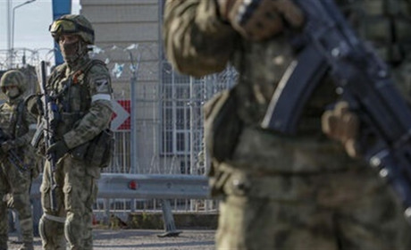 На дамбі - два Камази з вибухівкою