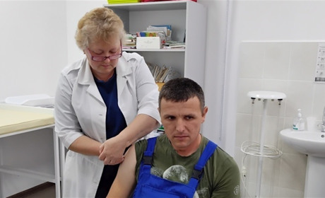 В Уманському районі виїзна бригада медиків з області робила щеплення від правця, дифтерії та COVID