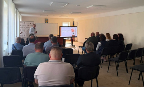 У Старокостянтинівській лікарні відбулася робоча зустріч з депутатами та старостами громад