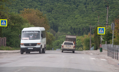 На Чортківщині відновили приміські автобусні перевезення, та пасажирів наразі не густо