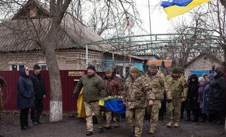 У селі Кардаші односельці попрощалися із захисником Сергієм Совою (ВІДЕО)