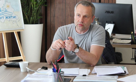 Ігор Колихаєв вимагає від підрядників гарантійного ремонту доріг: на яких вулицях вже залатали
