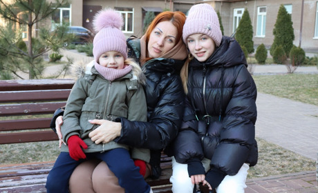 Історія родини з Дніпра: "Тепер ми маємо жити без Міші, а Маруся й досі чекає татка вдома"