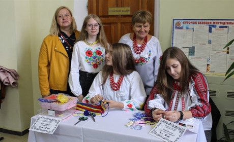 Щоб молодь була успішною, вона повинна займатися корисними справами