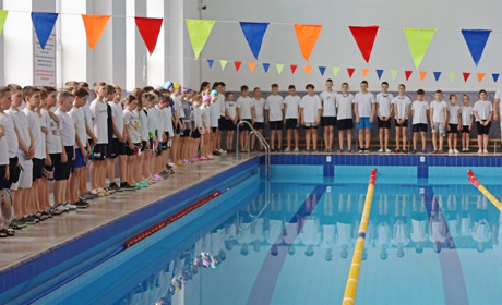 100 жмеринчан взяли участь у відкритій першості з плавання серед юнаків та дівчат