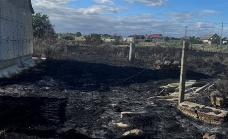 На вулиці Зелений хутір у Біляївці сталася пожежа: через спалювання сміття постраждали 10 ділянок