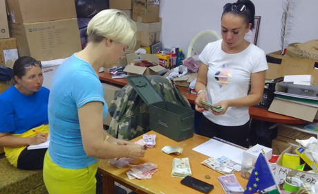 Як южноукраїнці долучаються до народного збору коштів на автівку для допомоги ЗСУ. Дивіться ФОТО