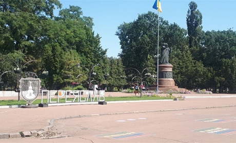 Читач запитав: чому не проводять реконструкцію центральної площі Переяслава?