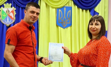 В Наталинській громаді разом із свідоцтвом про народження дитини вручають шість пачок памперсів