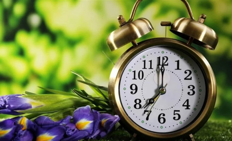 Україна переходить на літній час: коли переводити годинники у 2026 році