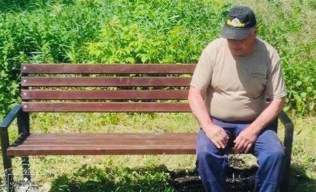 Нові лавки встановили на вулицях Покровська. Де тепер стане зручніше відпочивати