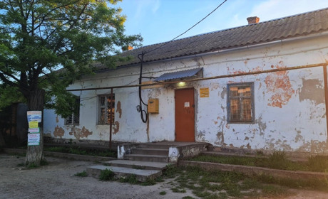 У поштовому відділенні у Маяках обвалилася стеля: чи будуть її ремонтувати