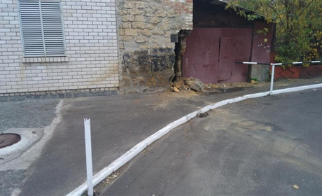 Лихачу ограда – не помеха  