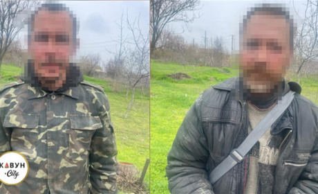 Двоє жителів Херсонщини пограбували обстріляний окупантами навчальний заклад, їх затримали